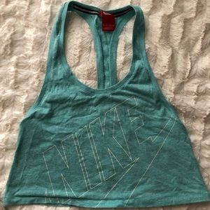 🌻Nike Crop Tank